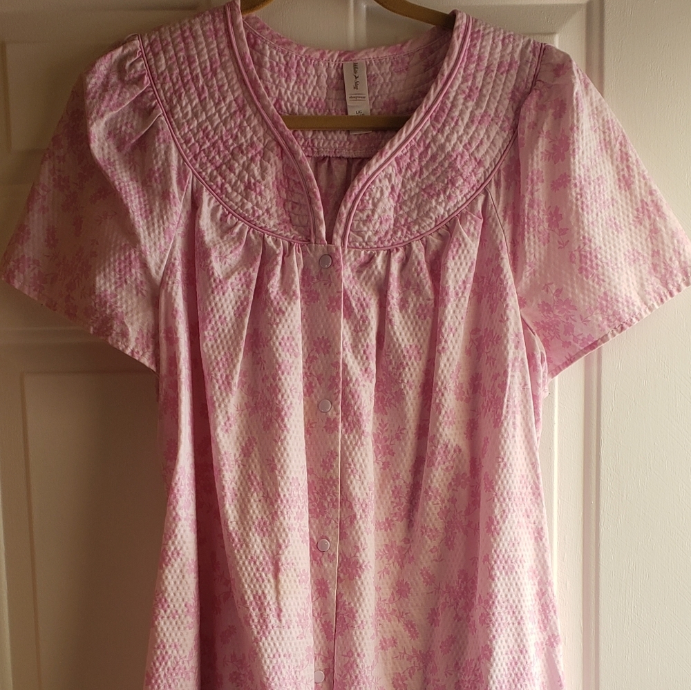 Housecoat sleepwear